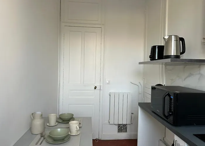 2 Pièces à Deux Pas De Paris Appartement